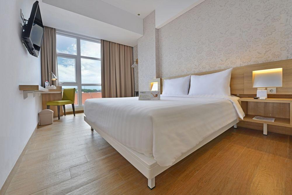 Whiz Prime Hotel Basuki Rahmat Маланг Экстерьер фото