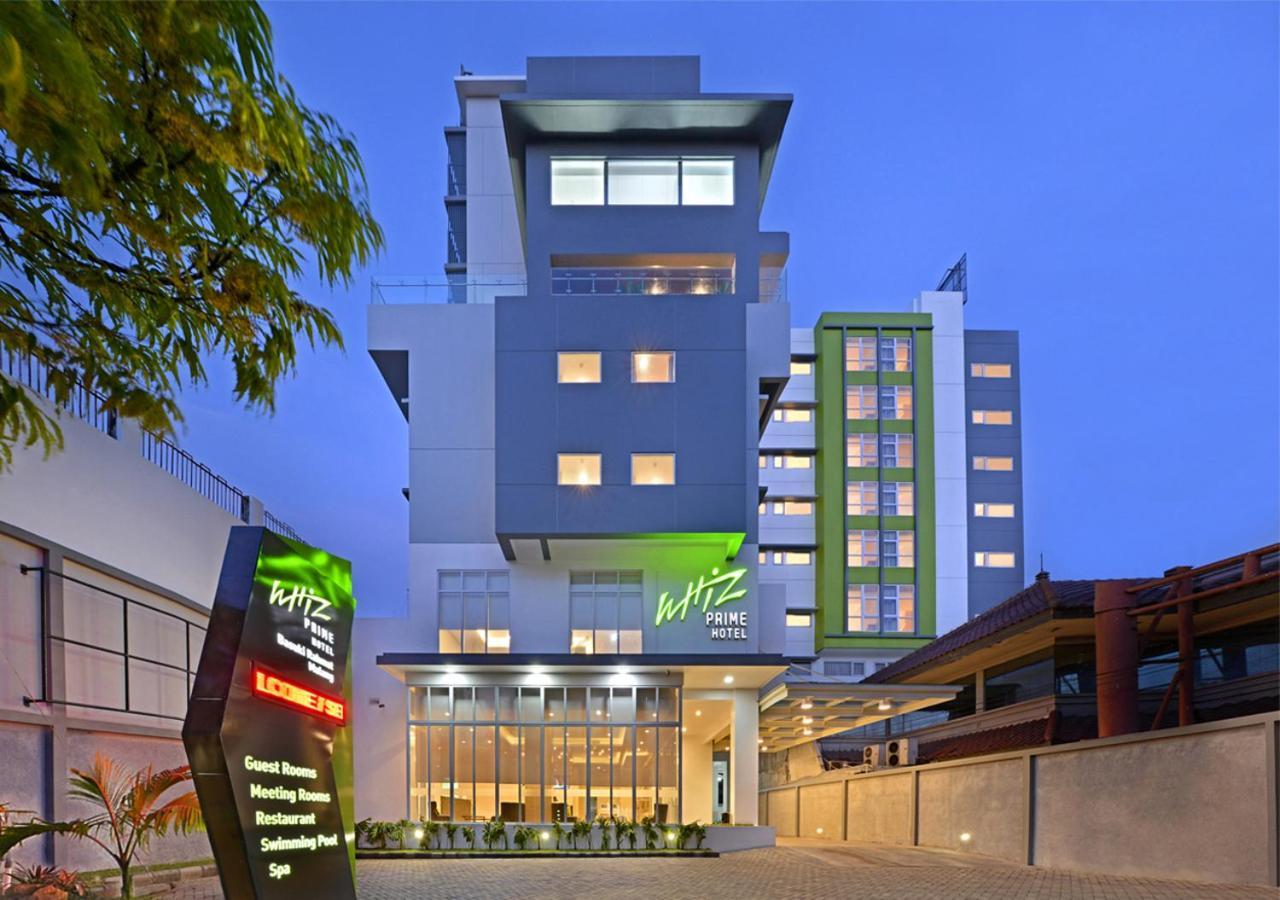 Whiz Prime Hotel Basuki Rahmat Маланг Экстерьер фото