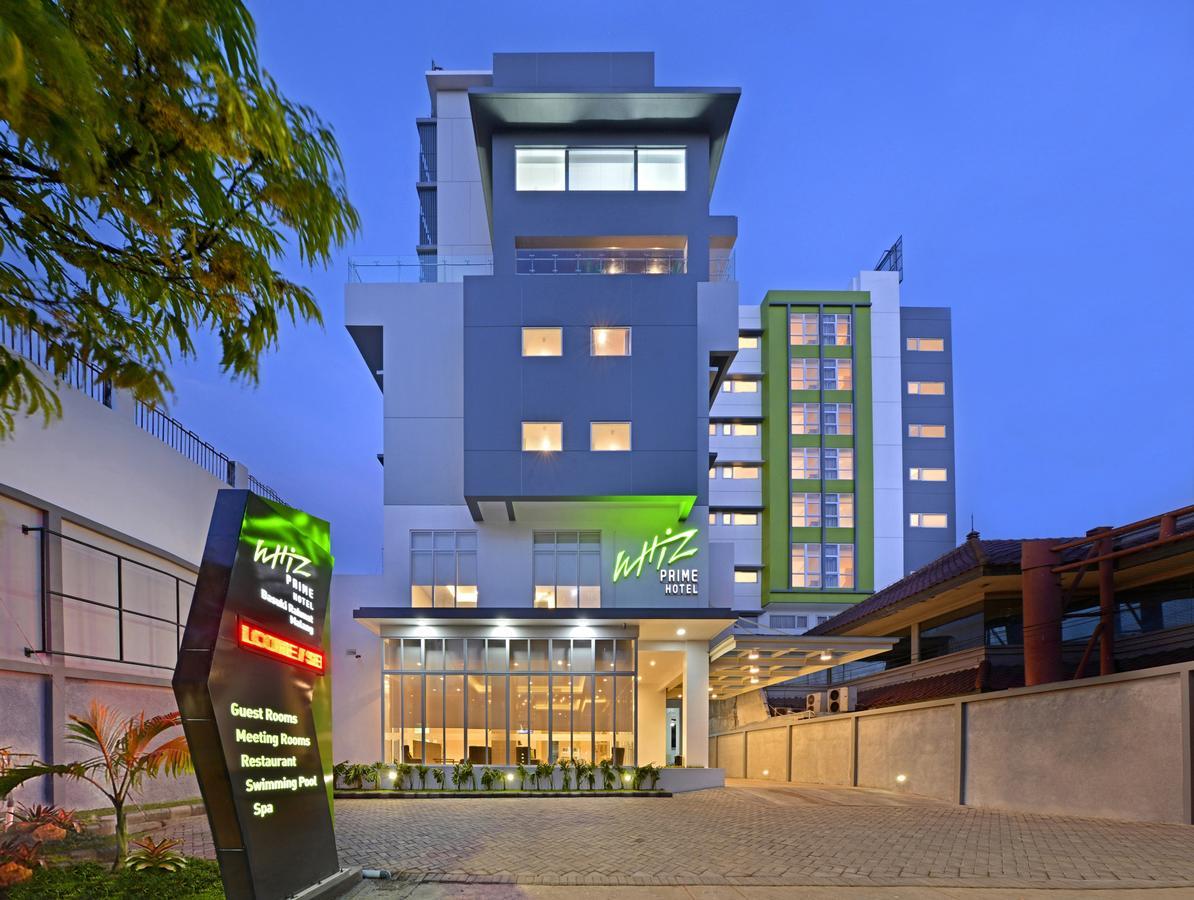 Whiz Prime Hotel Basuki Rahmat Маланг Экстерьер фото